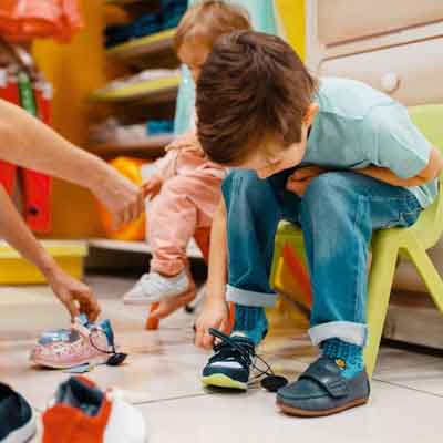 Best Kids footwear suppliers and exporters